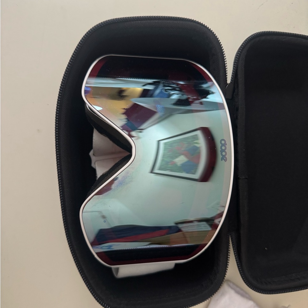 Oculus Black and White VR Headset Case